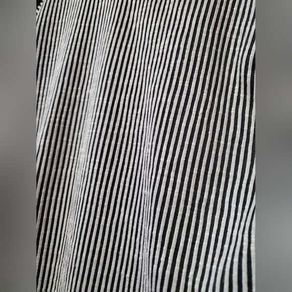 Wanna B Short Sleeve Bare Shoulder Shirt SZ LG - Picture 2 of 5